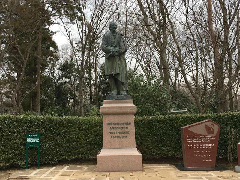 アンデルセン公園　銅像